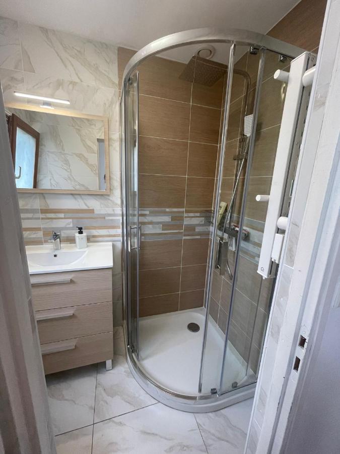 Appartement Cosy Entier, Parking Gratuit Dans La Rue Дижон Экстерьер фото